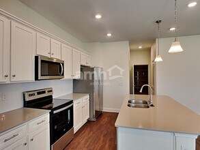 2506 Sunrise Ct in Tavares, FL - Building Photo - Building Photo