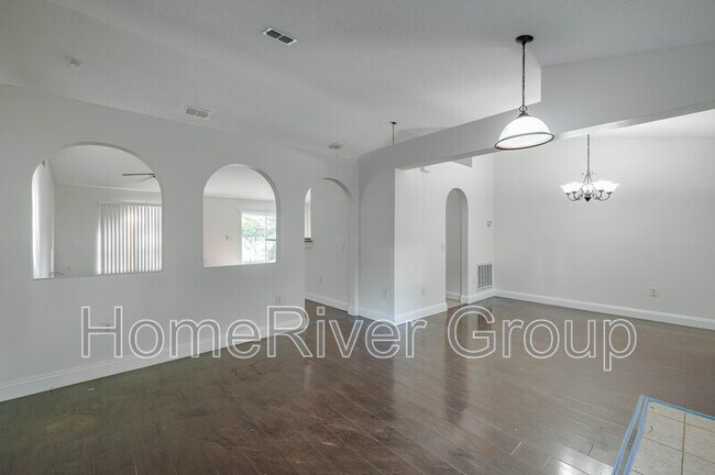 718 Swan Way in Kissimmee, FL - Building Photo - Building Photo