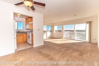 4015 Crown Point Dr-Unit -#P1 in San Diego, CA - Building Photo - Building Photo