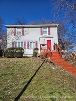 318 E 68th St in Kansas City, MO - Building Photo