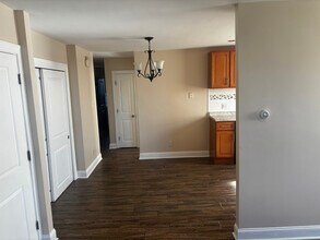 8009 Rodney St in Philadelphia, PA - Building Photo - Building Photo