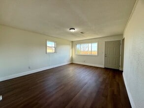 305 E Dennington St in Paragould, AR - Building Photo - Building Photo