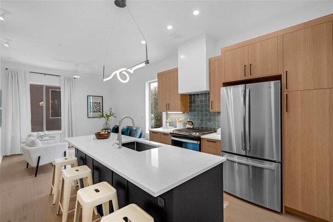 700 Denson Dr in Austin, TX - Building Photo - Building Photo