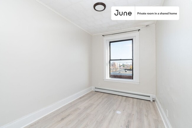Room in Shared 4 bed/1 bath home in Boston, MA - Building Photo - Building Photo