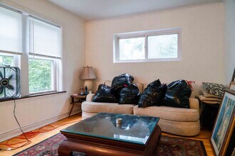 2476 W Cullom Ave in Chicago, IL - Building Photo - Building Photo
