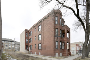 1622 S Hamlin Ave Apartments