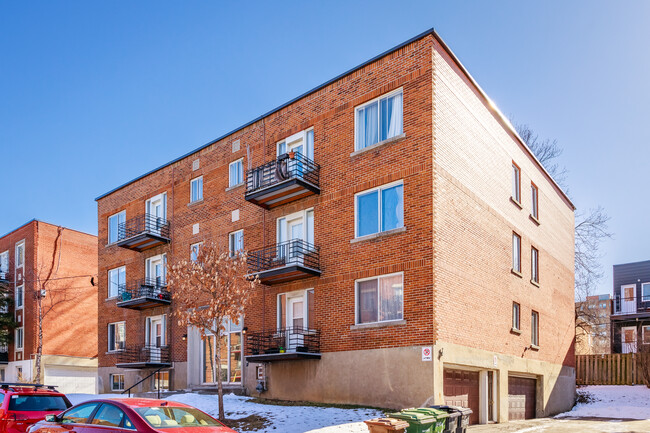 3840 Saint-Kévin Av