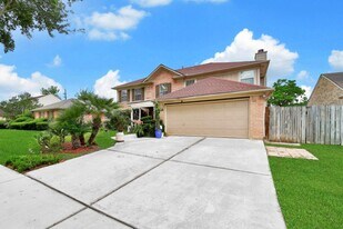 3006 Mesquite Dr in Sugar Land, TX - Building Photo