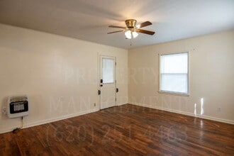 702 W 10th St in Coffeyville, KS - Building Photo - Building Photo