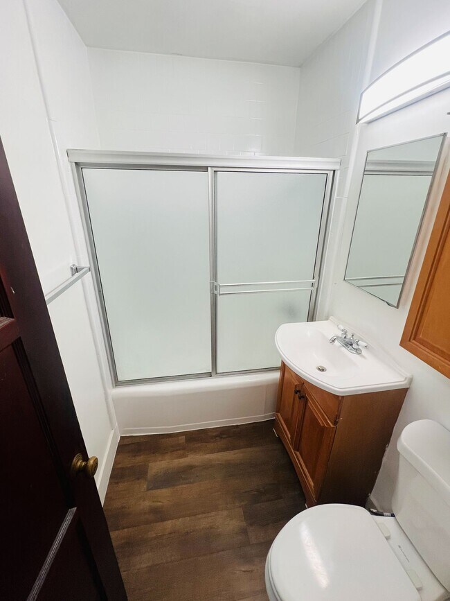 5919-5925 Crenshaw Blvd in Los Angeles, CA - Building Photo - Building Photo