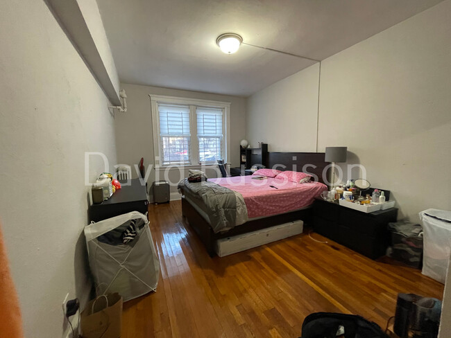 47 Linden St, Unit 3