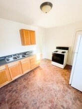 214 1st Dr NW in New Philadelphia, OH - Building Photo - Building Photo