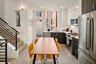 516 Broadway E in Seattle, WA - Building Photo - Building Photo