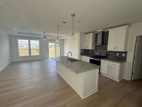 3808 Sunset Dr in Ellenton, FL - Building Photo - Building Photo