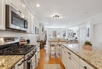 6 N Mead St, Unit 1 in Boston, MA - Building Photo - Building Photo