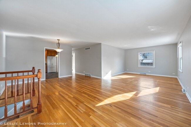 1028 Douglas Ave in Naperville, IL - Building Photo - Building Photo