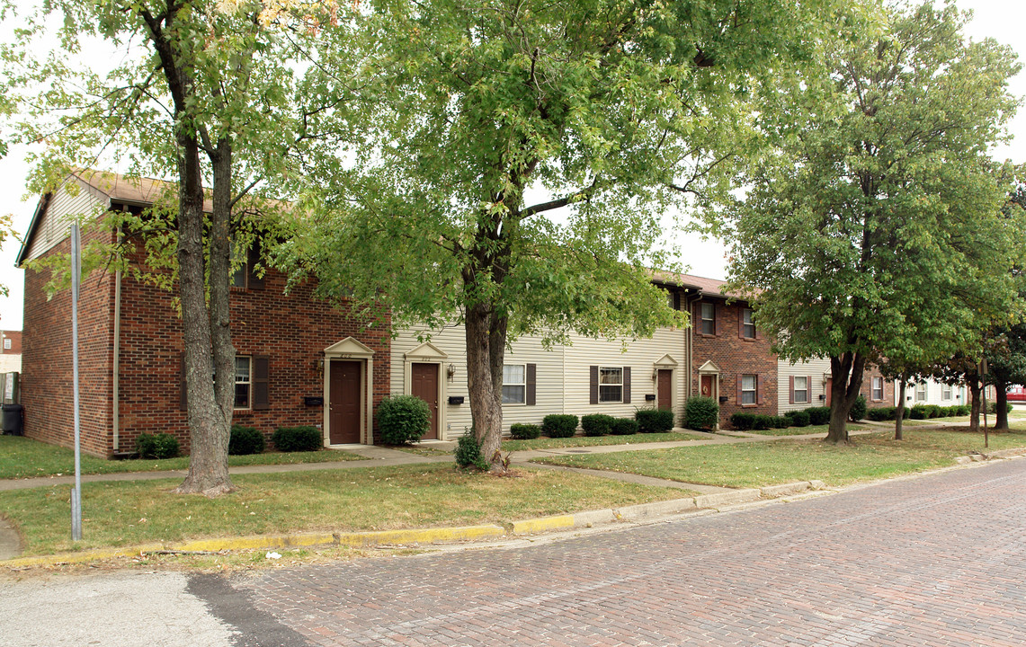 800-816 6th St in Huntington, WV - Foto de edificio