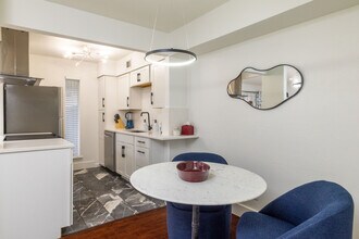 12888 Montfort Dr in Dallas, TX - Foto de edificio - Building Photo