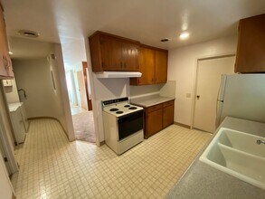 121 Coulson Ave in Santa Cruz, CA - Building Photo - Building Photo