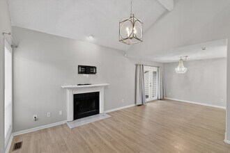 1126 Creatwood Pl in Smyrna, GA - Building Photo - Building Photo