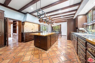 1004 N Beverly Dr in Beverly Hills, CA - Building Photo - Building Photo