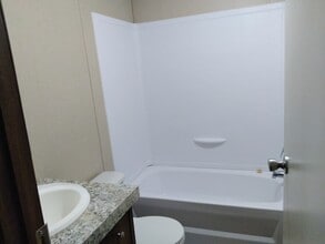 828 E Hwy 71 in Austin, TX - Building Photo - Building Photo
