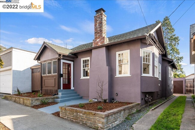 property at 2512 Parker St