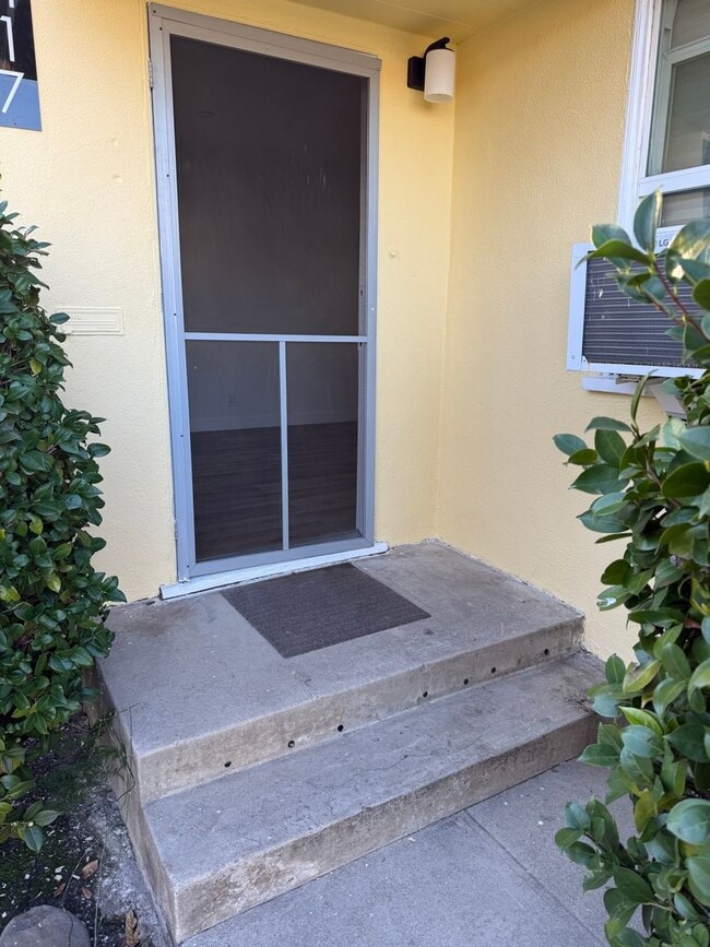 415 S Main St in Burbank, CA - Building Photo - Building Photo