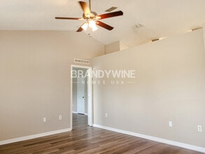 2564 Courtland Blvd in Deltona, FL - Foto de edificio - Building Photo