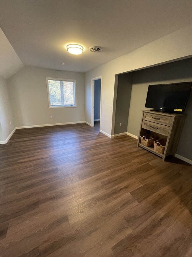 property at 530 N Curlew Rd