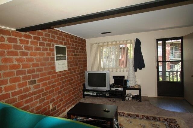 2 Bed/1 Bath Townhouse in Columbus, OH - Building Photo - Building Photo
