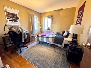 2012 Commonwealth Ave in Boston, MA - Building Photo - Building Photo