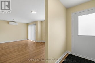 1234 Cumberland St in Cornwall, ON - Building Photo - Building Photo