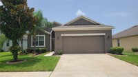 930 Meadow Glade Dr in Ruskin, FL - Foto de edificio - Building Photo