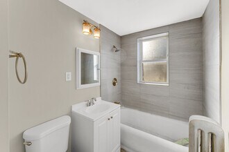 6356 S Sacramento Ave in Chicago, IL - Building Photo - Building Photo