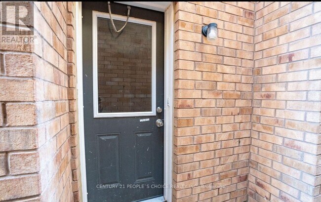 32 Nightjar Dr in Brampton, ON - Building Photo - Building Photo