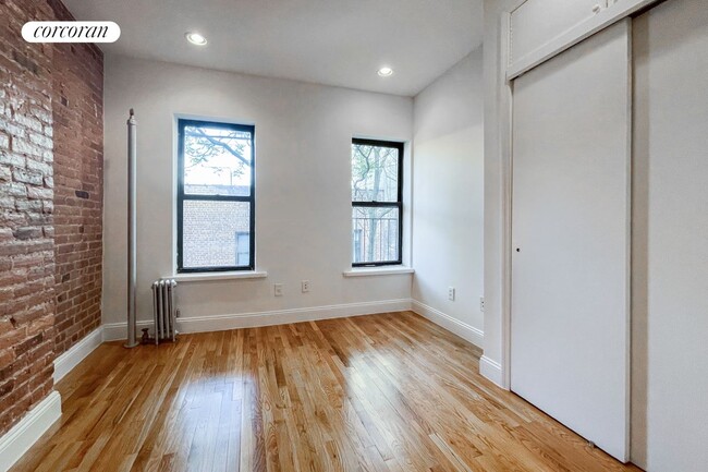 423 E 81st St in New York, NY - Building Photo - Building Photo