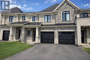 148 Aquasanta Crescent in Hamilton, ON - Building Photo