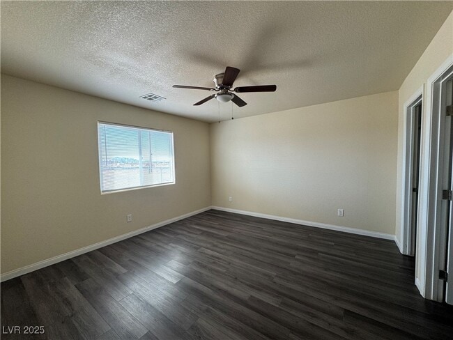 640 E Alabama St in Pahrump, NV - Building Photo - Building Photo