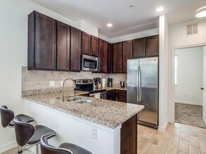 501 W 30th St in Austin, TX - Building Photo - Building Photo