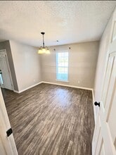 112 W Oak Manor Ct in Macon, GA - Foto de edificio - Building Photo