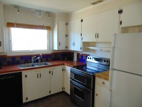 123 Sombrio Dr in Santa Fe, NM - Building Photo - Building Photo
