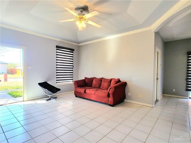 21 N Opal St in Edinburg, TX - Building Photo - Building Photo