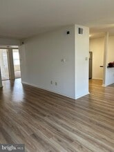 331 Preston Ave, Unit 601 in Voorhees Township, NJ - Building Photo - Building Photo