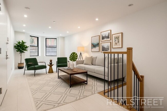 Stunning Brand New 1.5 Bed Duplex with Private yard in Landmarked Townhouse in Brooklyn, NY - Building Photo - Building Photo