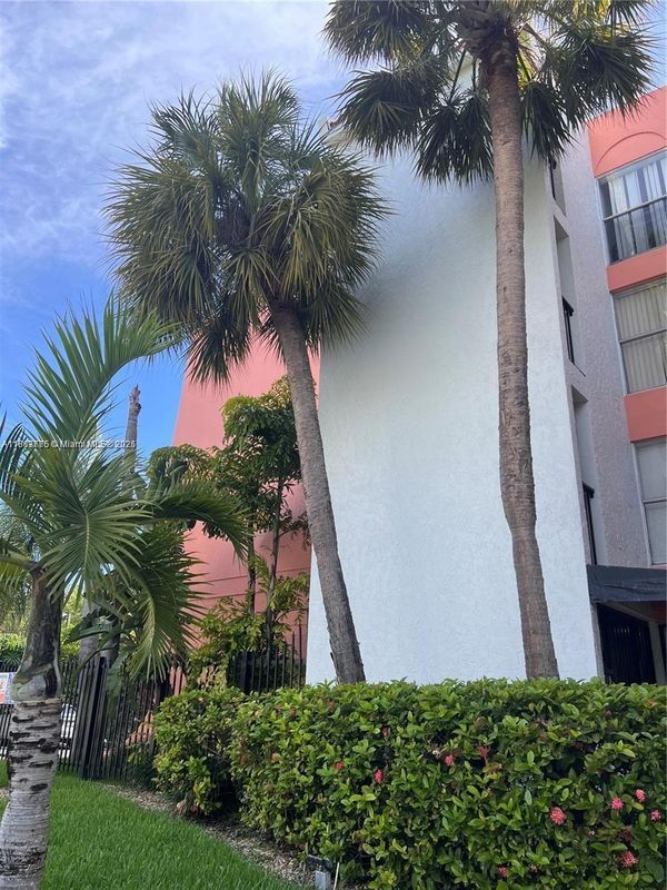 2150 SW 16th Ave in Miami, FL - Building Photo - Building Photo