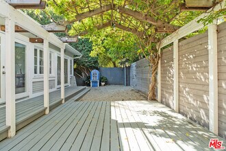 1640 Electric Ave in Los Angeles, CA - Building Photo - Building Photo