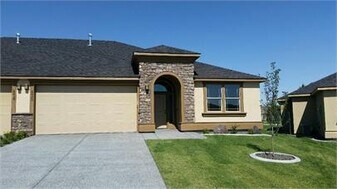 2871 Tuscanna Dr in Richland, WA - Building Photo