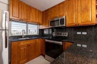 1617 Keeaumoku St, Unit 801 in Honolulu, HI - Building Photo - Building Photo