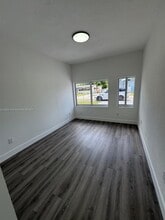3038 NW 51st Terrace in Miami, FL - Building Photo - Building Photo